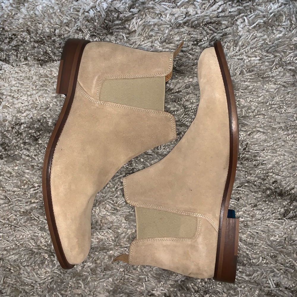 NEW Aldo Men’s Size 11 Sand Color Chelsea Boots
